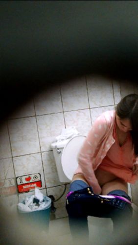 [Image: 45864687568943_2.jpg]