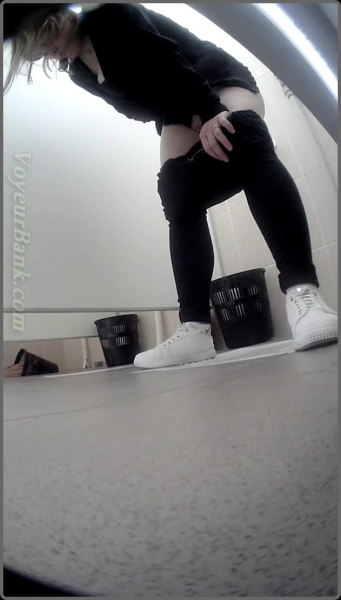 [Image: Voyeur.Toilet.Spy.1.8.png]