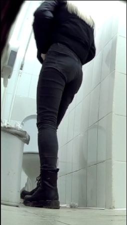 [Image: 54635677486794_1.jpg]