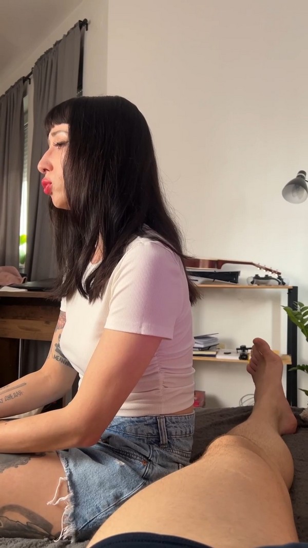 Sis_needs_Cock_to_Film_a_Video_for_her_Boyfriend_4k.mp4_snapshot_00.24.056.jpg