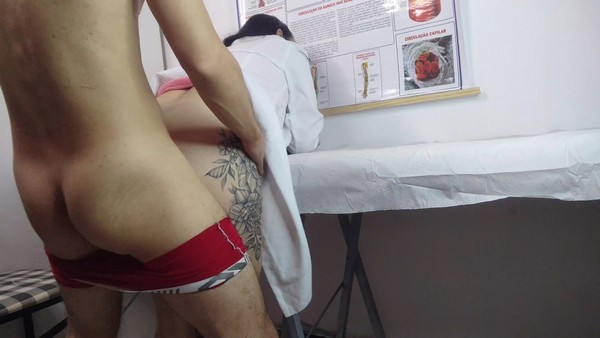 Married_Nurse_has_her_first_Patient_with_an_Erect_Penis_4k.mp4_snapshot_09.32.156.jpg