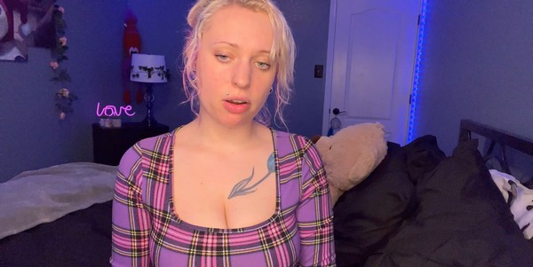 Are_you_going_to_be_a_good_boy_and_let_mommy_stroke_it.mp4_snapshot_04.52.066_cr.jpg