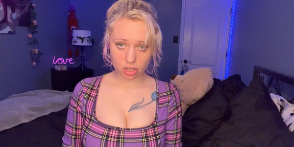 Are_you_going_to_be_a_good_boy_and_let_mommy_stroke_it.mp4_snapshot_07.54.066_cr.jpg