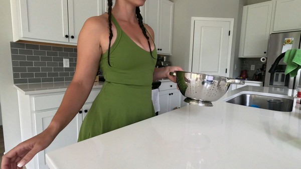 AvanelleJules – ONLY MOM-SON FAT ASS TABOO POV in 4k