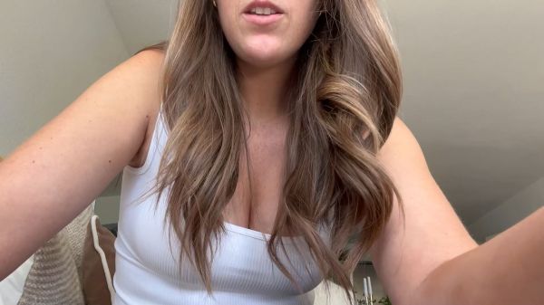 Nicolette Bloom – Mommy Gets Your Cummies Out HD 1080p