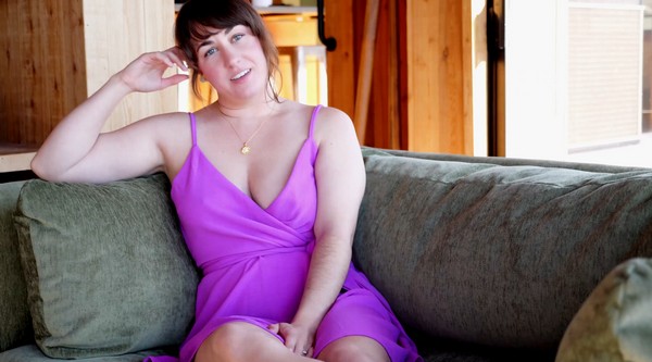 Mom’s Upskirt Seduction – Leia Lovelyn 4k